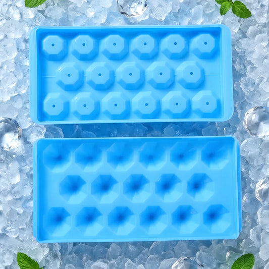 Diamond Ice Cube Tray with Lid – 17 Grid Reusable Ice Mold for Whiskey, Cocktails, Juice &amp; Cold Drinks
