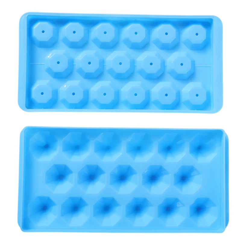 Diamond Ice Cube Tray with Lid – 17 Grid Reusable Ice Mold for Whiskey, Cocktails, Juice &amp; Cold Drinks